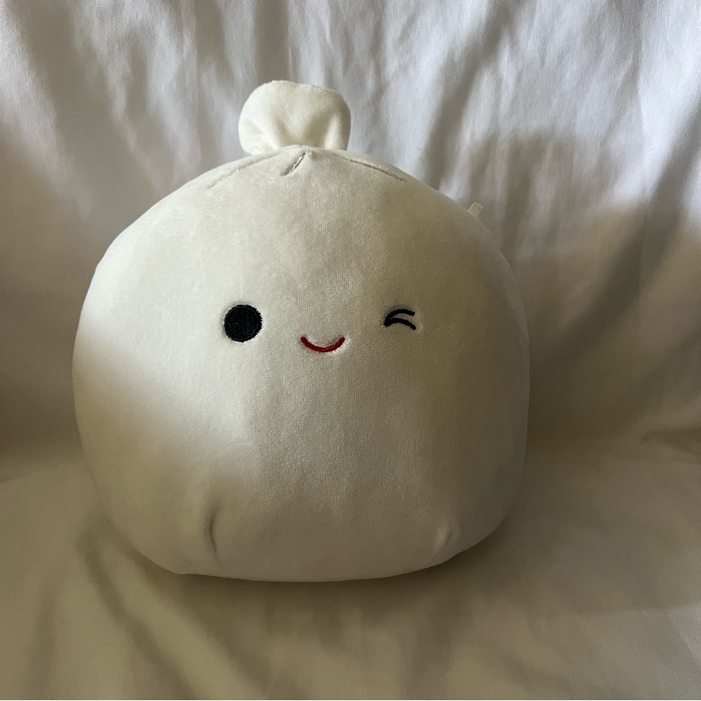 Dash Squishmallow Dumpling 8inch